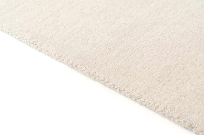 rio_ivory_closeup_638ad4ea-2391-4c20-bb45-6b370ac83d25_1800x1199.webp