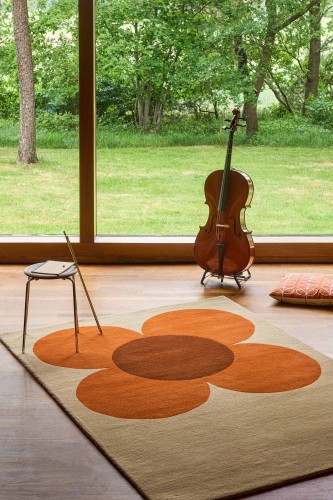 Orla-Kiely-Flower-Placement-Pumpkin-Ecru-158203-interior-A.jpg