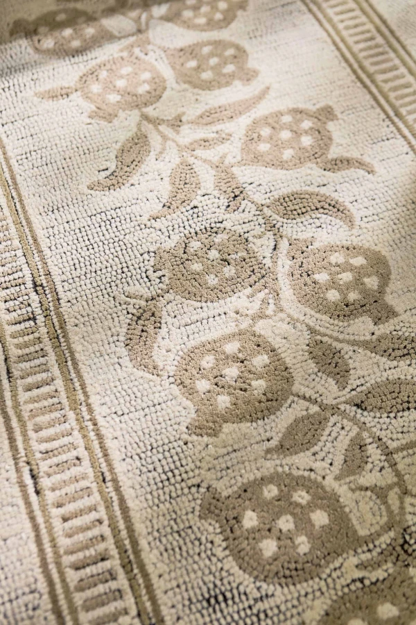 Sanderson-Anaar-Flax-148001-interior-C.jpg