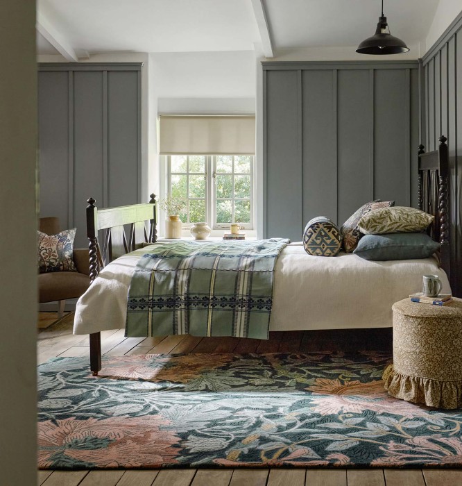 Morris-Co-Honeysuckle-Tulip-Teal-130407-interior-A.jpg